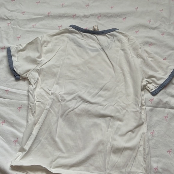 Short sleeve shirt with flower graphic - Picture 4 of 4